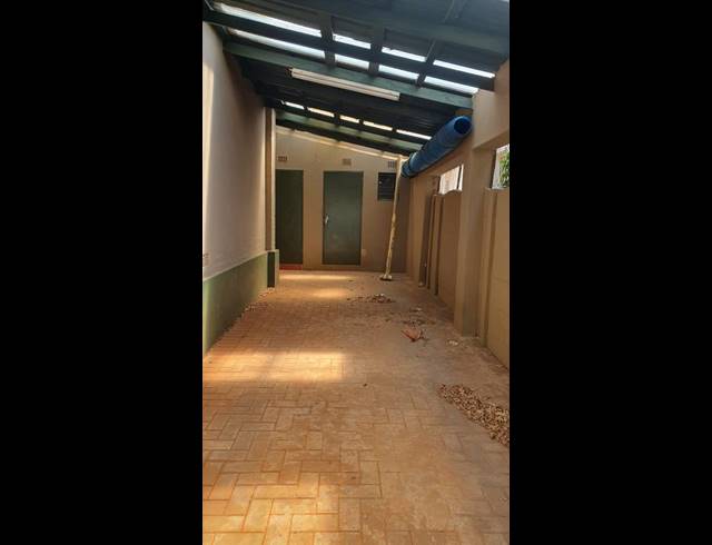 2 BEDROOM HOUSE FOR SALE IN KENSINGTON